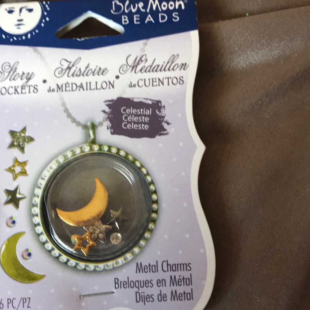 Story locket bundle - Picture 7 of 7